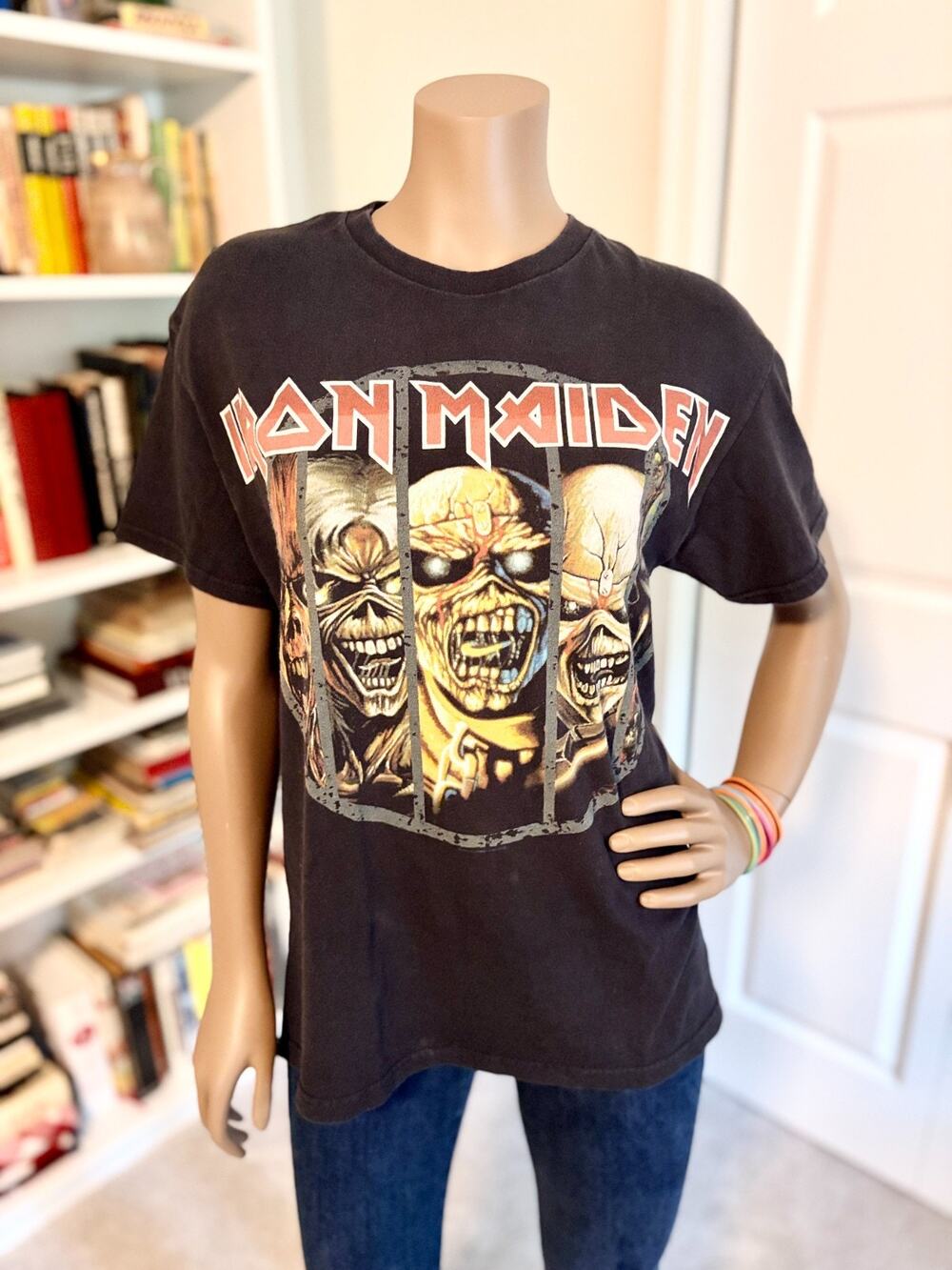 Iron Maiden T-Shirt Medium Black Graphic Band Tee Rock Metal Eddie Heavy Metal
